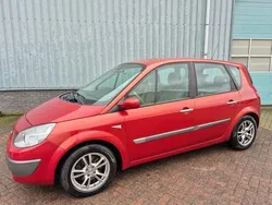 Rood, metallic lak Gebruikt 2004 Renault Scénic II Privilege MPV | € 1.395