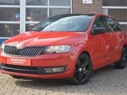 Rood Gebruikt 2015 Skoda Rapid Hatchback | € 5.450 (Super prijs)
