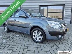 Grijs Gebruikt 2009 Kia Rio Hatchback | € 3.500 (Eerlijke prijs)