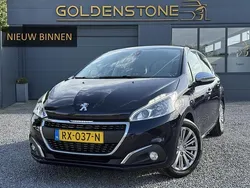 Blauw Gebruikt 2018 Peugeot 208 Allure Hatchback | € 6.649 (Eerlijke prijs)