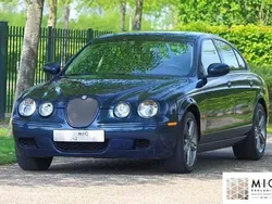 Blauw, metallic lak Gebruikt 2006 Jaguar S-Type R Sedan | € 14.950 (Iets duurder)