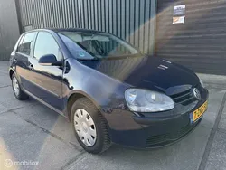 Blauw Gebruikt 2004 VW Golf IV Trendline Hatchback | € 1.750 (Eerlijke prijs)