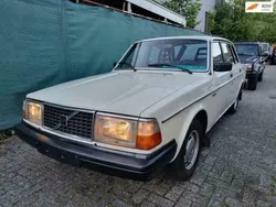 Beige Gebruikt 1982 Volvo 244 Sedan | € 9.950