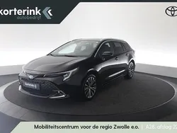 Zwart, metallic lak Gebruikt 2023 Toyota Corolla Business Edition Stationwagen | € 27.950 (Eerlijke prijs)