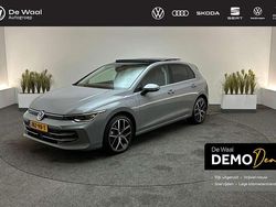 Moonstone grey unilak Gebruikt 2025 VW Golf VIII Edition Hatchback | € 42.900