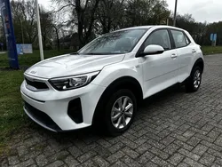Zwart Gebruikt 2023 Kia Stonic Edition 7 SUV | € 23.995 (Eerlijke prijs)