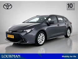 Grijs, metallic lak Gebruikt 2023 Toyota Corolla Active Stationwagen | € 27.240 (Eerlijke prijs)