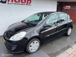 Zwart Gebruikt 2008 Renault Clio II Dynamique Hatchback | € 2.850 (Eerlijke prijs)