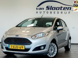 Grijs, metallic lak Gebruikt 2014 Ford Fiesta Titanium Hatchback | € 7.700 (Eerlijke prijs)