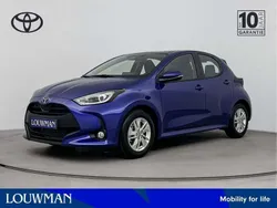Blauw Nieuw 2025 Toyota Yaris Hybrid Active Hatchback | € 29.239 (Eerlijke prijs)