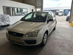 Grijs Gebruikt 2005 Ford Focus Hatchback | € 1.549 (Goede deal)