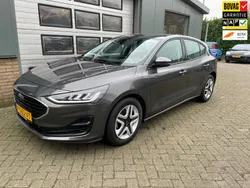 Grijs Gebruikt 2022 Ford Focus Hatchback | € 17.750 (Iets duurder)