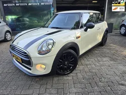 Wit Gebruikt 2015 Mini ONE Business Hatchback | € 11.450 (Eerlijke prijs)