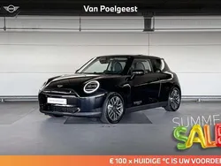 Zwart Gebruikt 2024 Mini Cooper SE Classic Hatchback | € 33.900 (Eerlijke prijs)