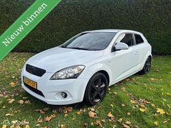 Wit Gebruikt 2008 Kia ProCeed Hatchback | € 3.950 (Eerlijke prijs)
