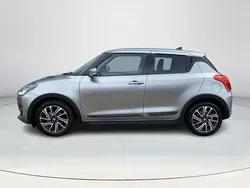 Grijs Gebruikt 2023 Suzuki Swift Style Hatchback | € 21.750 (Eerlijke prijs)