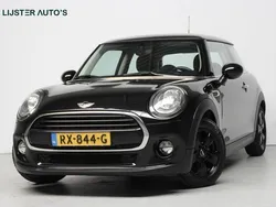 Zwart, metallic lak Gebruikt 2018 Mini Cooper Business Hatchback | € 14.945 (Goede deal)