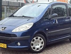 Blauw Gebruikt 2007 Peugeot 1007 Hatchback | € 1.249 (Goede deal)