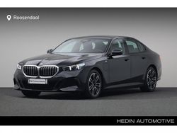 Zwart Gebruikt 2025 BMW 550e M Sport Sedan | € 83.880 (Super prijs)