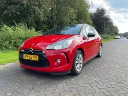 Rood Gebruikt 2010 Citroën DS3 Chic Hatchback | € 5.249 (Iets duurder)