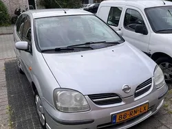 Grijs Gebruikt 2005 Nissan Almera Tino Acenta MPV | € 2.150 (Iets duurder)