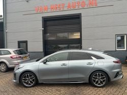 Grijs, metallic lak Gebruikt 2019 Kia ProCeed GT-Line Hatchback | € 16.900 (Eerlijke prijs)
