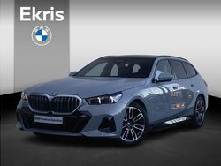 Grijs Gebruikt 2024 BMW 530e M Sport Stationwagen | € 56.900