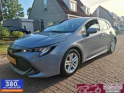 Grijs Gebruikt 2022 Toyota Corolla Business Edition Hatchback | € 23.450 (Eerlijke prijs)