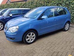 Blauw Gebruikt 2009 VW Polo Hatchback | € 3.450 (Eerlijke prijs)