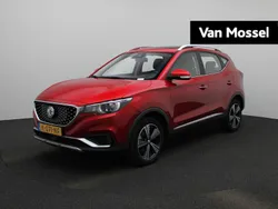 Rood Gebruikt 2021 MG ZS Luxury Sedan | € 16.995 (Eerlijke prijs)
