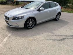 Gebruikt 2015 Volvo V40 Ocean Race Stationwagen | € 11.499 (Eerlijke prijs)