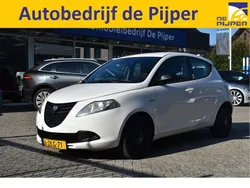 Wit Gebruikt 2015 Lancia Ypsilon Hatchback | € 7.955 (Eerlijke prijs)