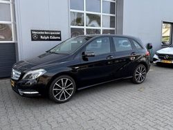 Zwart Gebruikt 2012 Mercedes B200 Ambition MPV | € 10.650 (Goede deal)