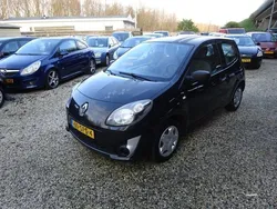 Zwart Gebruikt 2011 Renault Twingo Authentique Hatchback | € 1.695 (Eerlijke prijs)