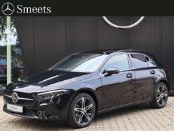 , metallic lak Gebruikt 2024 Mercedes A250 Luxury Hatchback | € 48.467