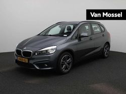 Grijs, metallic lak Gebruikt 2018 BMW 220 Active Tourer Executive MPV | € 20.900 (Eerlijke prijs)