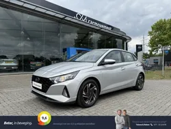 Zilver Gebruikt 2023 Hyundai i20 Comfort Hatchback | € 18.895 (Eerlijke prijs)