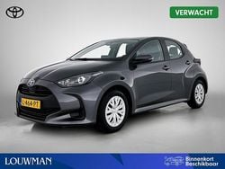 Grijs metallic Gebruikt 2021 Toyota Yaris Active Hatchback | € 20.950 (Eerlijke prijs)