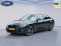 Zwart, metallic lak Gebruikt 2019 BMW 320 Executive Sedan | € 24.945 (Super prijs)