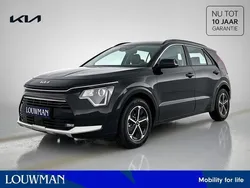 Zwart Nieuw 2025 Kia Niro Play SUV | € 37.750 (Eerlijke prijs)