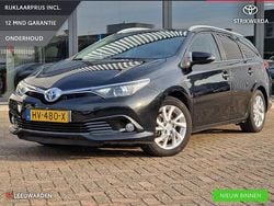 Zwart Gebruikt 2015 Toyota Auris Hatchback | € 11.950 (Eerlijke prijs)