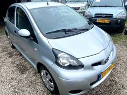 Grijs Gebruikt 2011 Toyota Aygo Cool Hatchback | € 3.750 (Iets duurder)