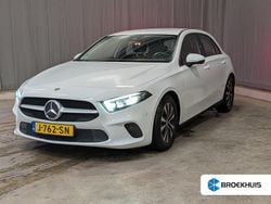 Wit Gebruikt 2020 Mercedes A160 Business Hatchback | € 19.400 (Goede deal)