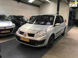 Grijs Gebruikt 2004 Renault Scénic II Komfort MPV | € 2.450 (Eerlijke prijs)