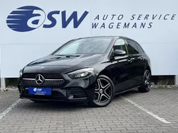 Zwart Gebruikt 2022 Mercedes B250 AMG line MPV | € 30.950 (Goede deal)