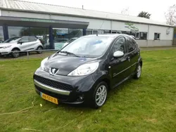 Zwart Gebruikt 2011 Peugeot 107 Sportium Hatchback | € 2.250 (Eerlijke prijs)