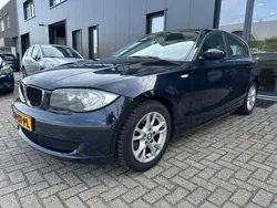 Blauw, metallic lak Gebruikt 2007 BMW 116 Hatchback | € 2.250 (Eerlijke prijs)