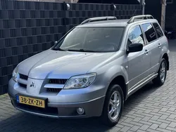 Grijs, metallic lak Gebruikt 2008 Mitsubishi Outlander Invite+ SUV | € 3.750 (Eerlijke prijs)