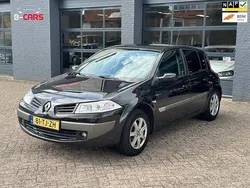 Zwart Gebruikt 2006 Renault Mégane II Expression Hatchback | € 999 (Goede deal)