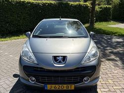 Grijs Gebruikt 2007 Peugeot 207 CC Cabriolet | € 3.250 (Eerlijke prijs)